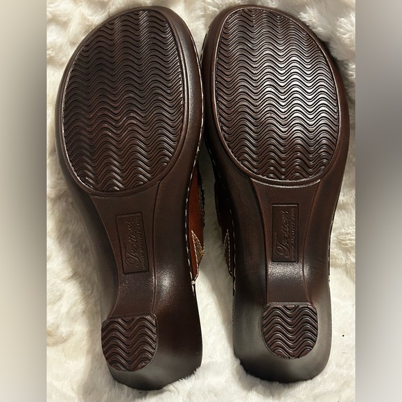 Like new Trotters Brandie Dark Brown Leather Slide in mule women’s size 6.5N - Picture 13 of 13